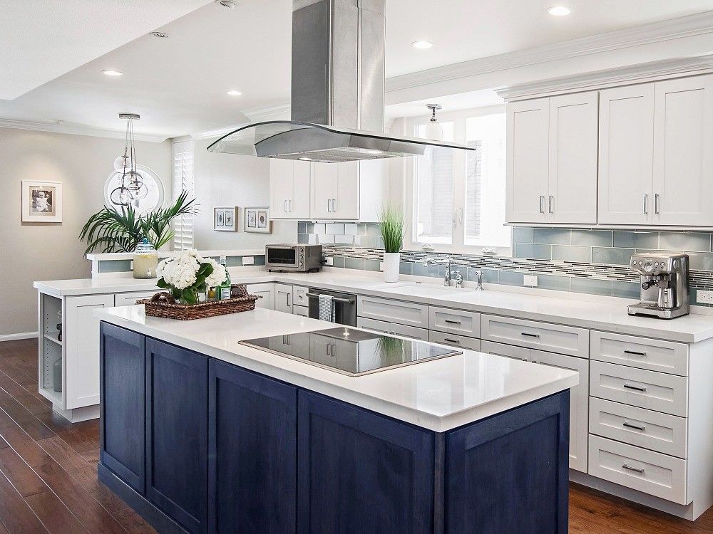 Armoir de cocina de acabado de carilla superior y laca inferior para muebles de cocina personalizados
