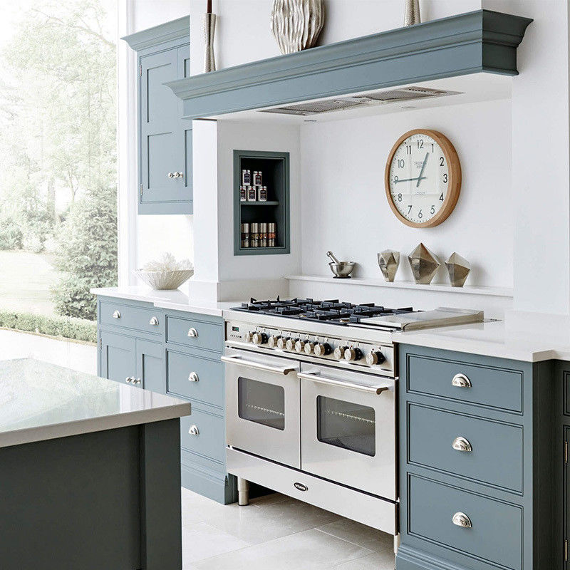 Gabinete de cocina de estilo europeo de diseño moderno con color de chapa personalizado