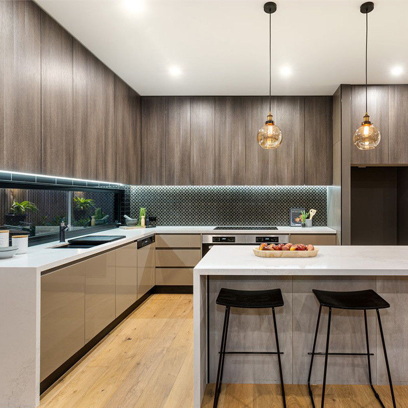 Fabricación perfecta Mercado de muebles italiano Armarios de cocina modulares con patada de pie