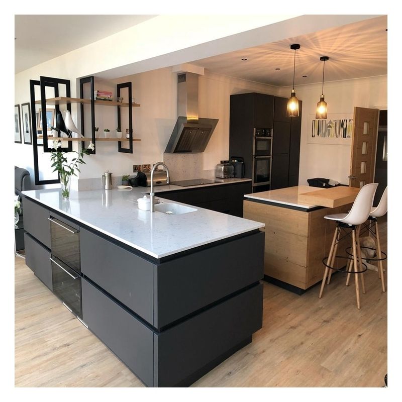 Modernice su cocina con armarios de madera contrachapada personalizados y accesorios de almacenamiento de Susan perezoso