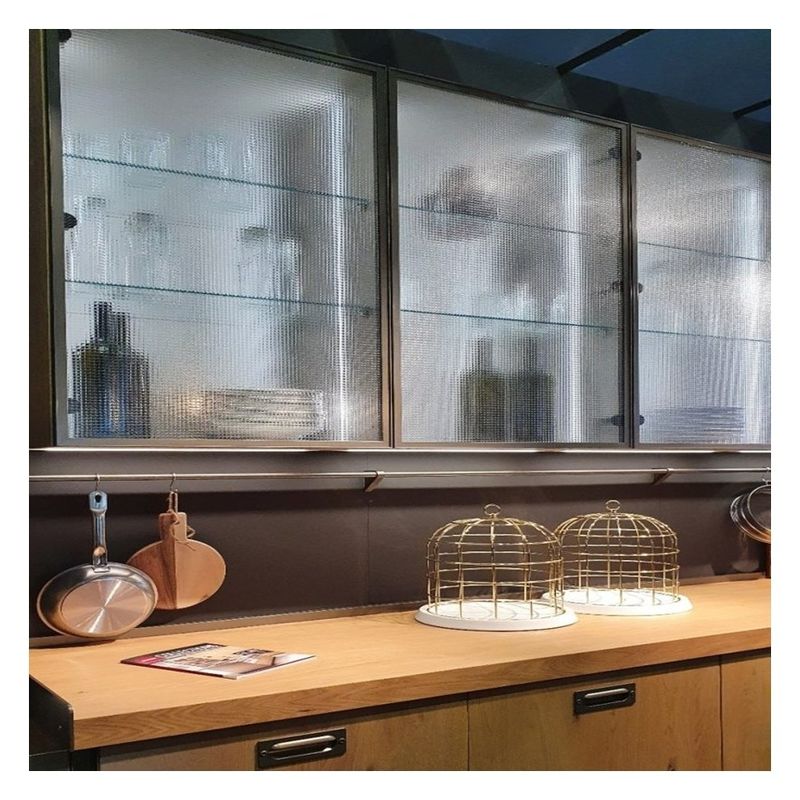 Accesorios del grifo Panel de vidrio oscuro Armoires de cocina modulares de madera sólida para el apartamento