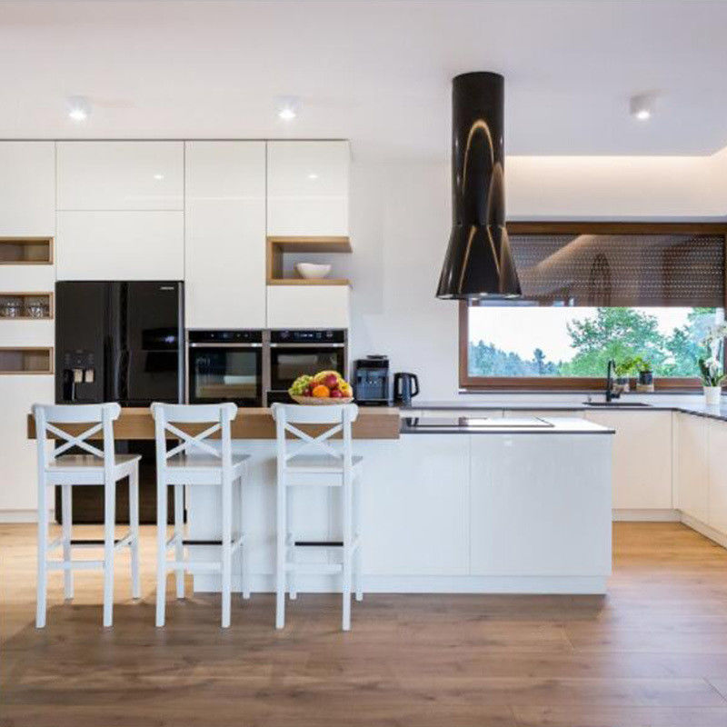 Armarios de cocina de lujo modulares de color personalizado con diseño moderno y acabado de chapa