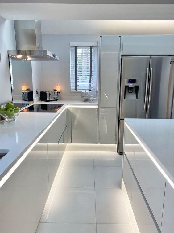 Blum Hardware Diseño moderno Light Box Gabinete de cocina para diseño de cocinas pequeñas de colores