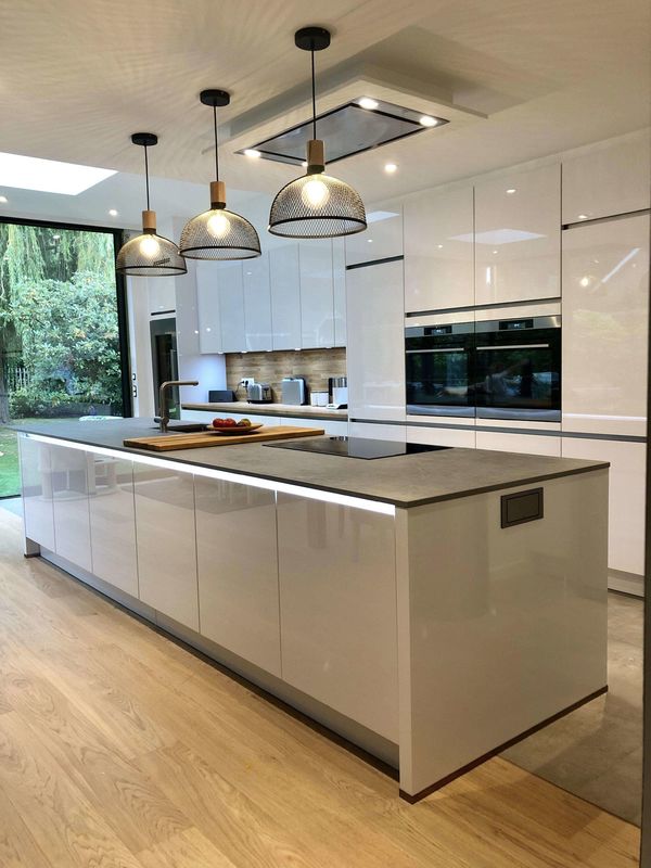 Cabinet de cocina de madera y blanco de alta brillantez Hdf muy ODM / OEM