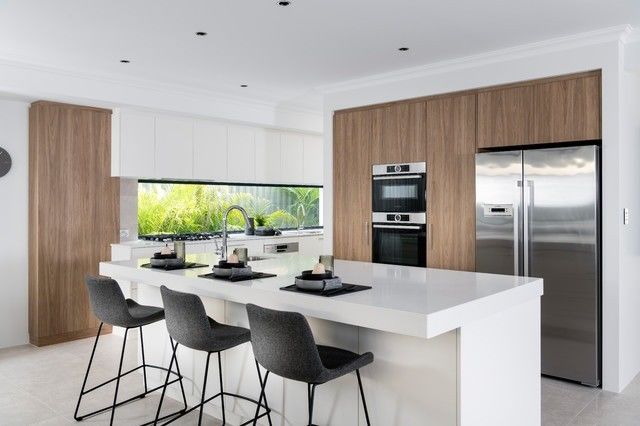 Armario de cocina Blum Hardware Villa con tablero de melamina y material de puerta de laca
