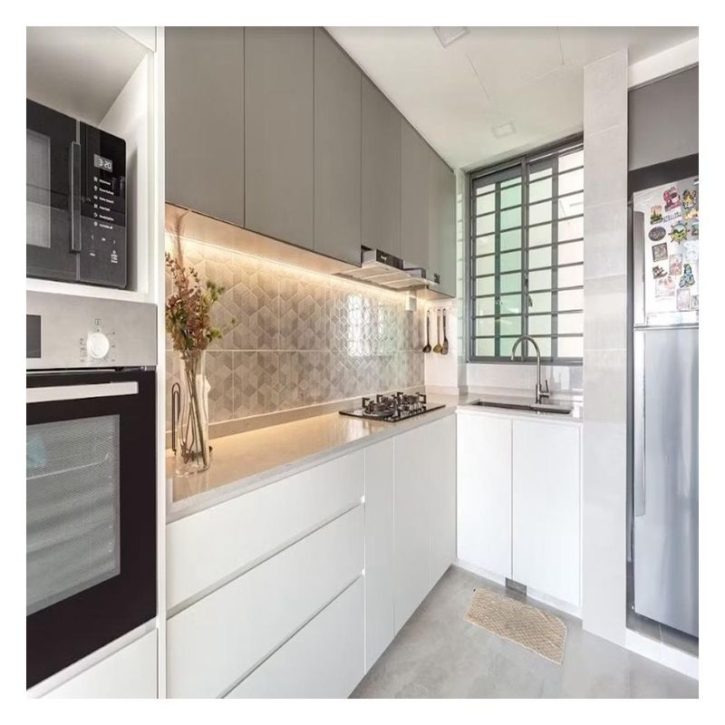 Cuadro de colores de Ral personalizado Armarios de cocina elegantes, blancos brillantes y de madera sólida