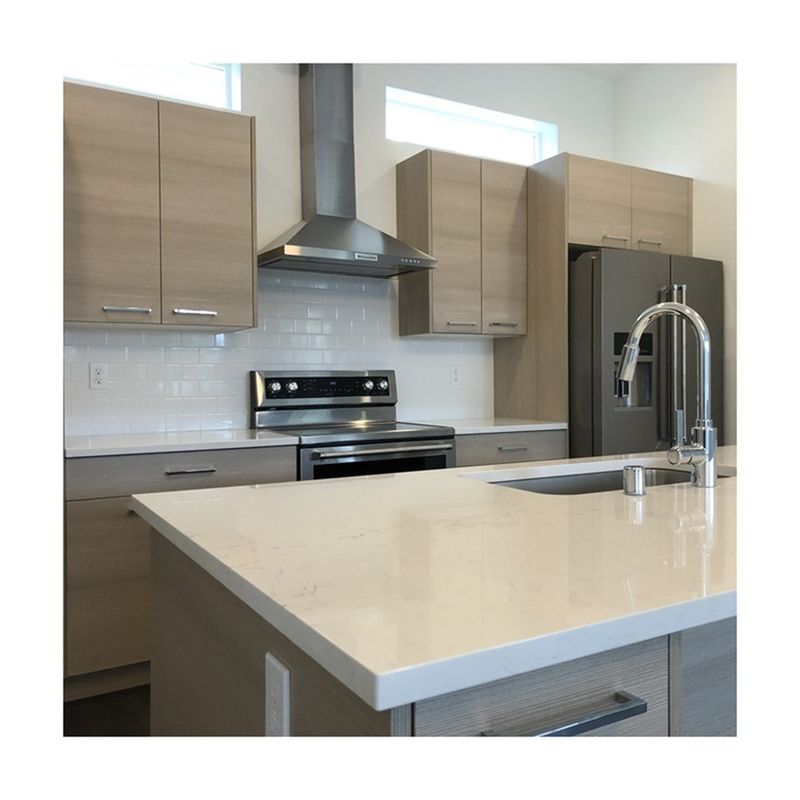 Diseño de gabinete de cocina Modular Madera sólida Mdf Veneer Laca Finish Madera de nuez Color