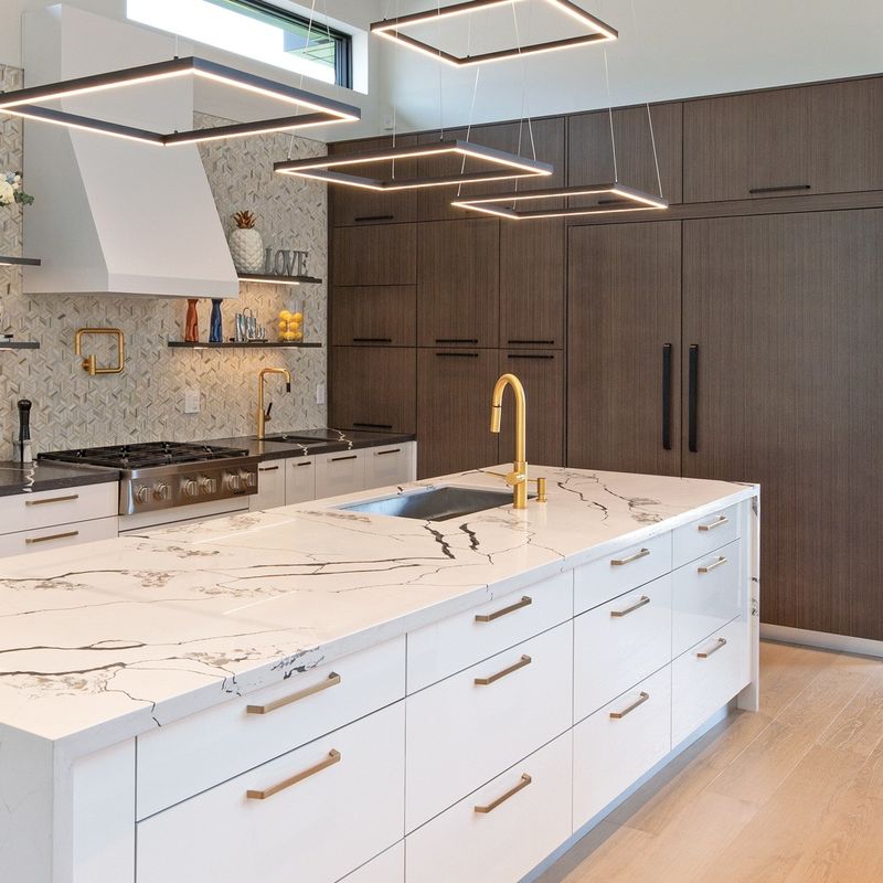 Diseño de gabinete de cocina Modular Madera sólida Mdf Veneer Laca Finish Madera de nuez Color