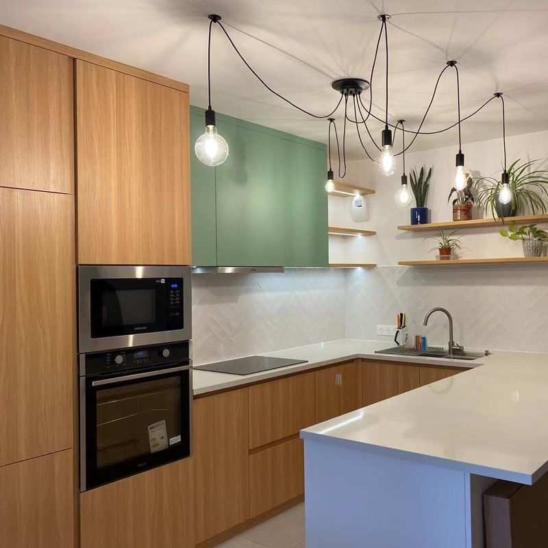 Diseño de gabinete de cocina Modular Madera sólida Mdf Veneer Laca Finish Madera de nuez Color