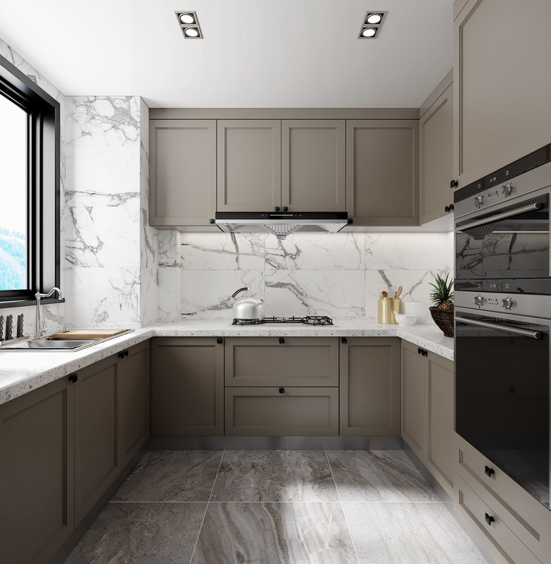 Los armarios de madera y las encimeras de piedra de cuarzo son la combinación perfecta para su cocina