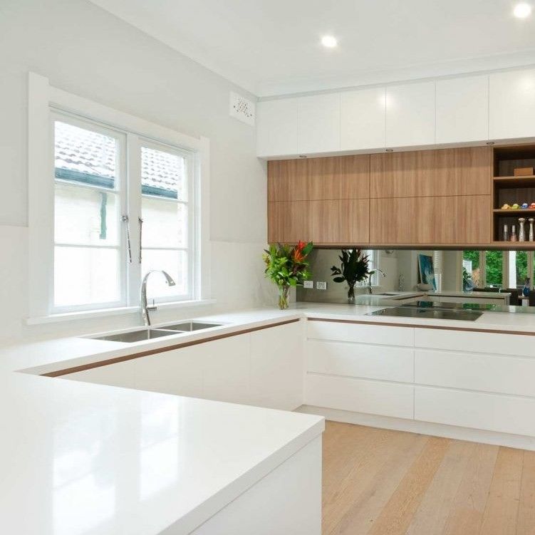 Armário de cocina moderno de madera contrachapada de alta brillantez con laca
