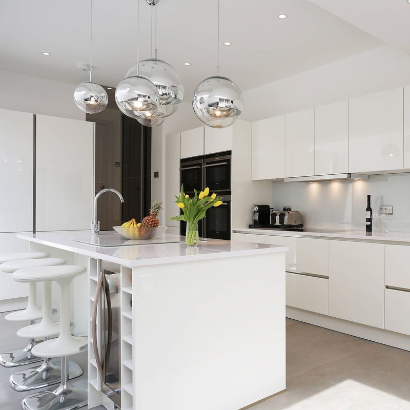 Estilo moderno Compacto todo en uno gabinete de cocina móvil contemporáneo diseño inteligente blanco