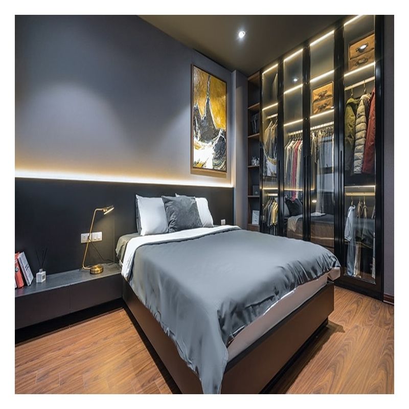 Armario de dormitorio de madera maciza con paneles de puerta de vidrio personalizados y puertas corredizas de metal