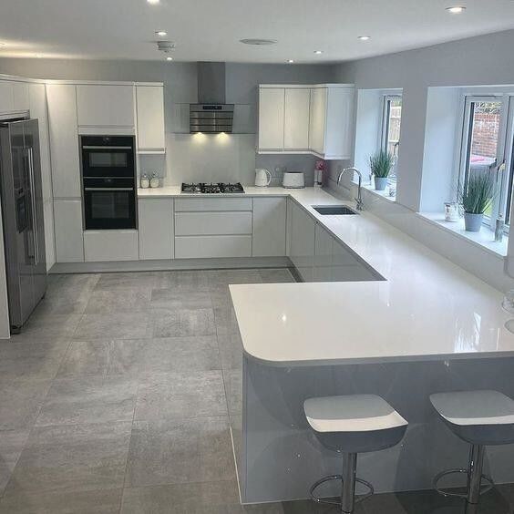 Armario modular europeo Blum de diseño moderno completo con color de carilla personalizado y fregadero
