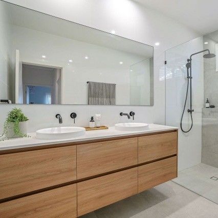 Conjunto de baño moderno montado en la pared con armario de espejos inteligentes ancho 38-46