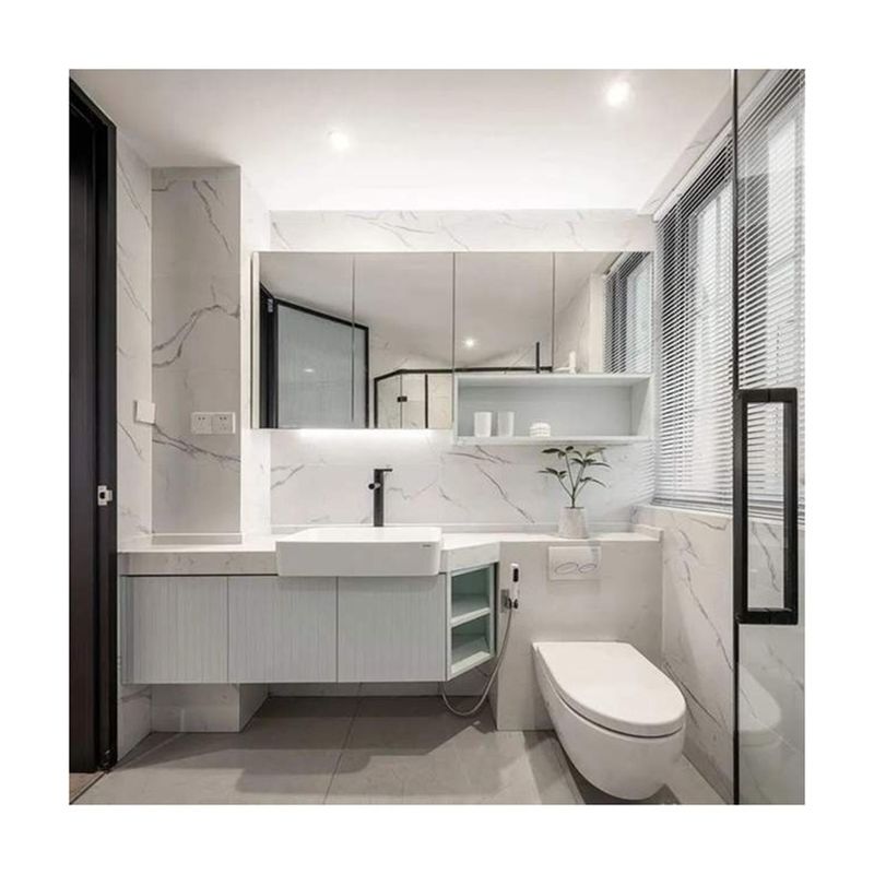 Armarios de baño modernos de la esquina nórdica con espejo de luz LED y combo de vanidad