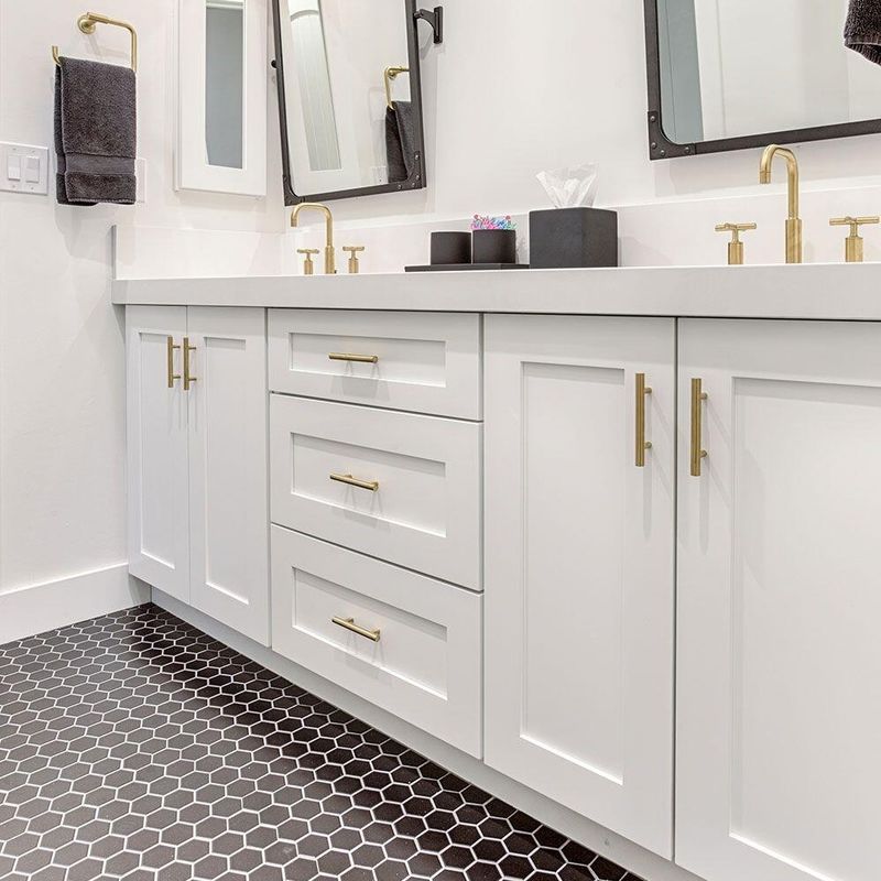 30-48 pulgadas gabinete de MDF Vanidad de pie de baño chino Vanidad con fregadero y espejo