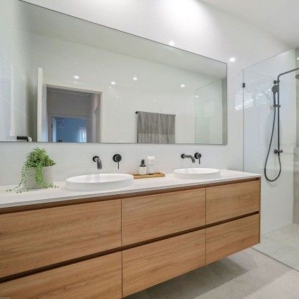 Armario de baño de madera montado en la pared Cuenca de pizarra y espejo de luz LED Ancho 38-46 pulgadas