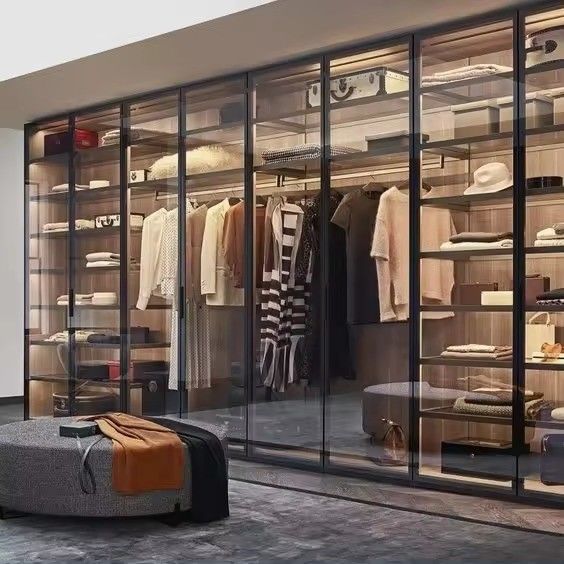 Diseño moderno Cuadro de aluminio personalizado Puerta de vidrio MDF Armario con centro de isla