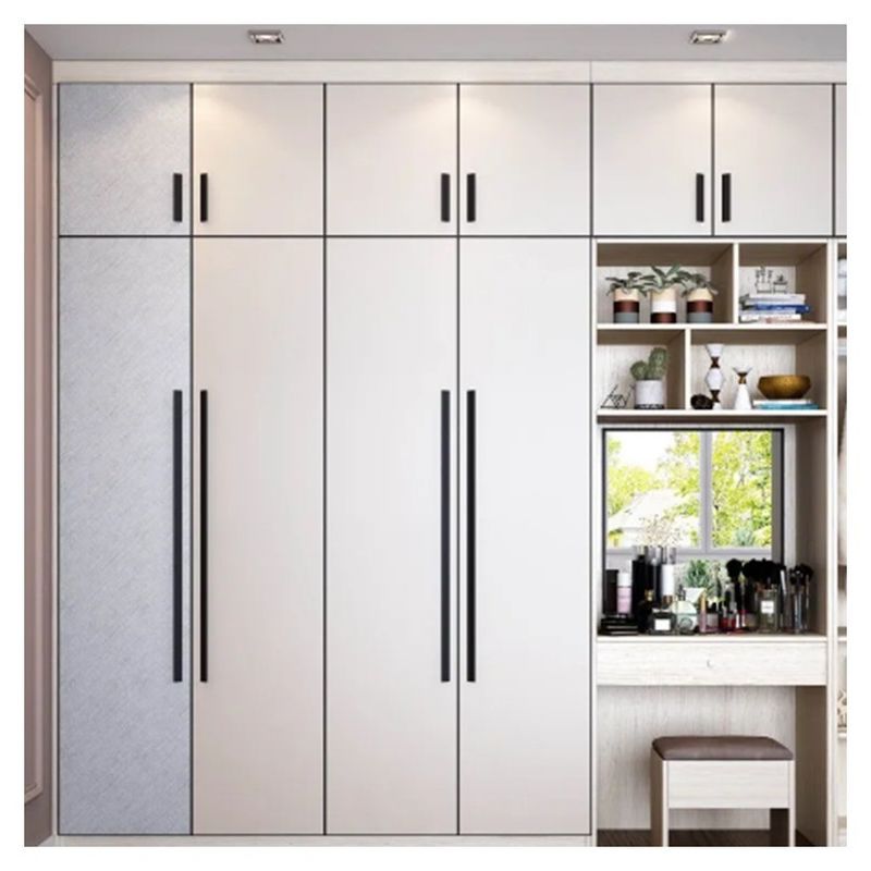 Diseño de ropa colgante de puerta única DIY Diseñador de armario para ropa en una villa moderna