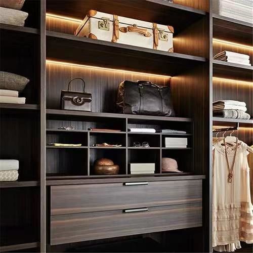 YALIG 2D / 3D Diseño de vestuario de dormitorio moderno de estilo italiano a medida para apartamento