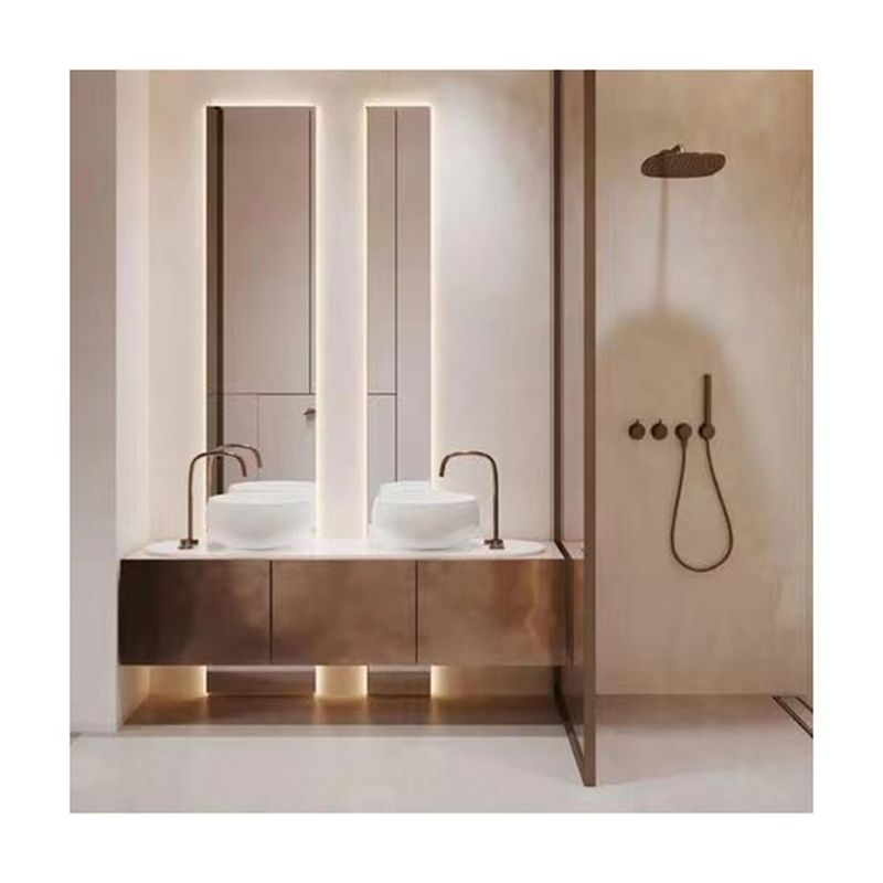El moderno armario de almacenamiento y el baño Vanity Light Combo con espejo de YALIG Design