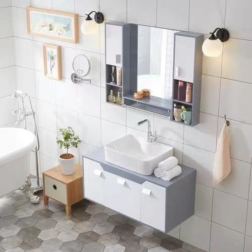 El moderno armario de almacenamiento y el baño Vanity Light Combo con espejo de YALIG Design